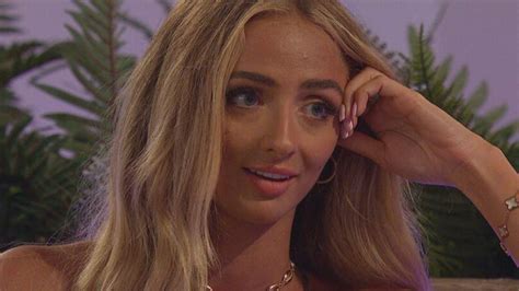 love island leaked nudes|Love Island star learns of X